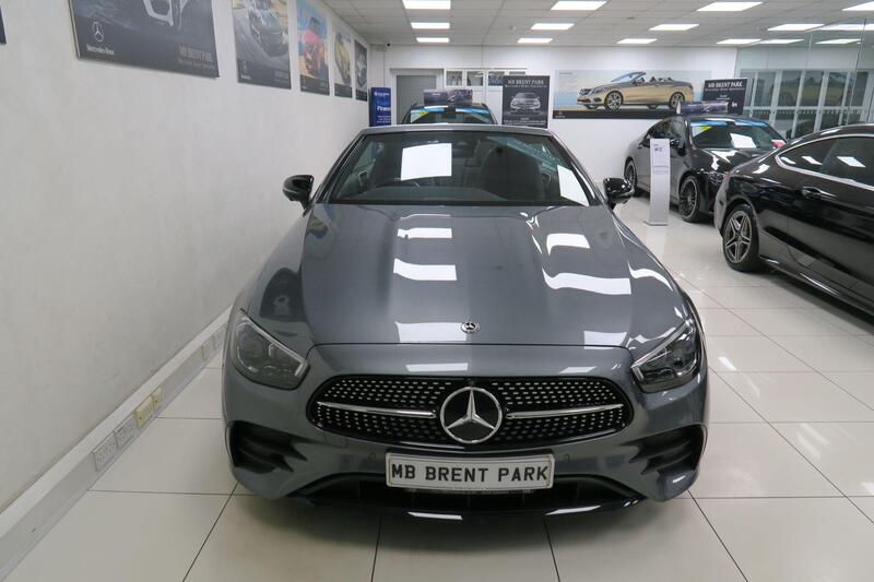 Mercedes-Benz E Class view 3