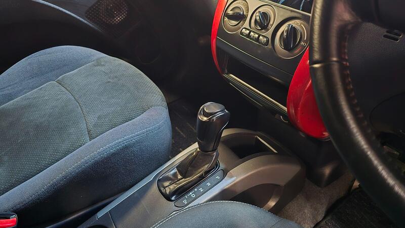 Mitsubishi Colt view 7