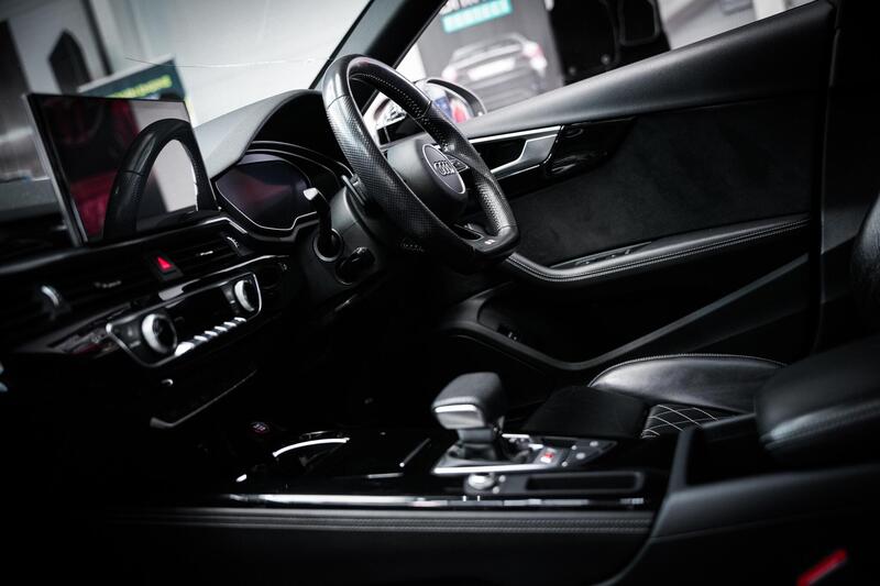 Audi Audi S4 view 3