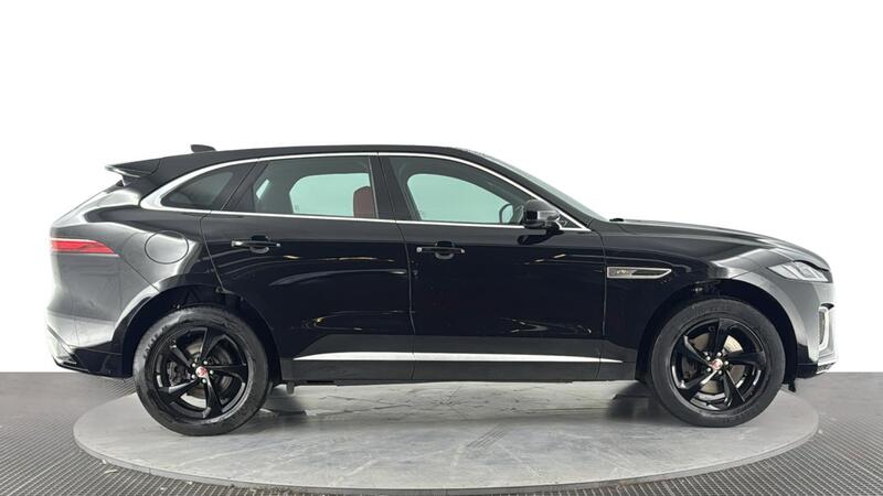 Jaguar F-Pace view 3