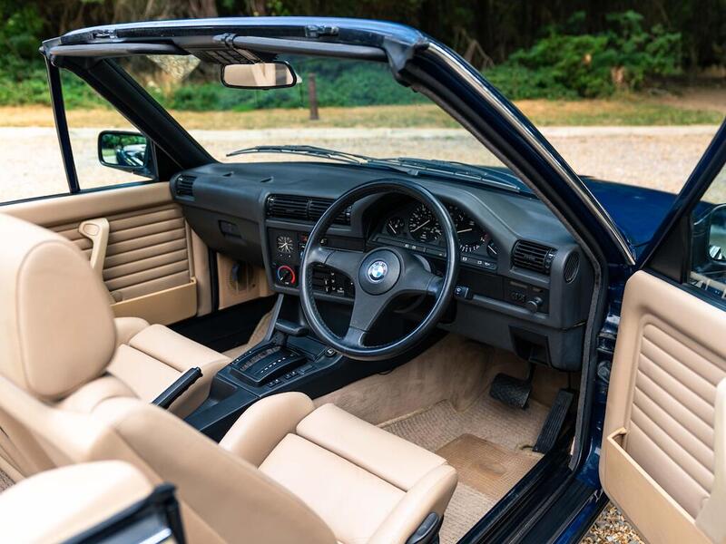 BMW 3 Series view 5