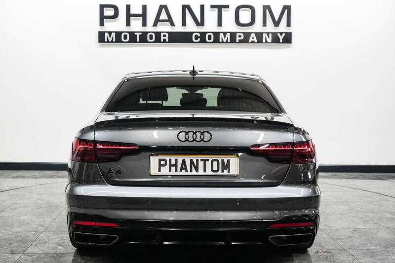 Audi A4 view 4