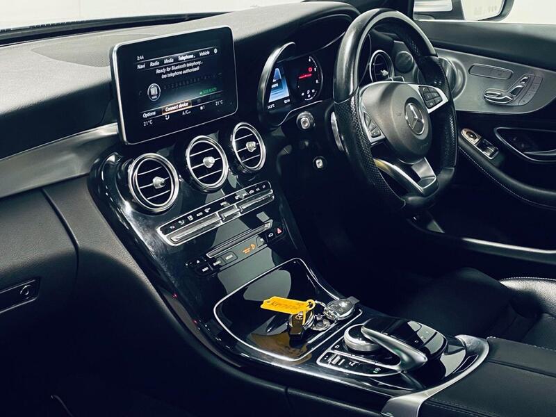 Mercedes-Benz C-Class view 5
