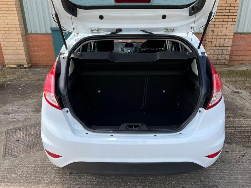 Ford Fiesta view 13
