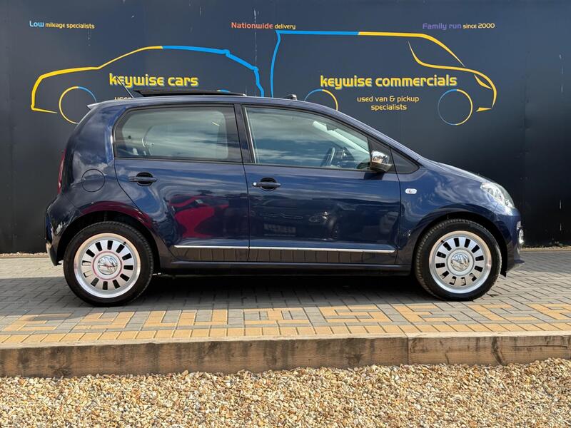 Volkswagen Up! view 6