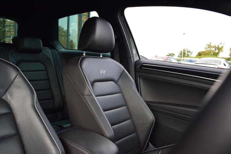 Volkswagen Golf view 5