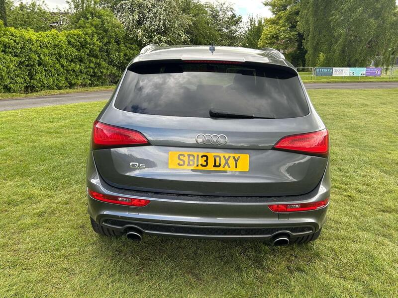 Audi Q5 view 6