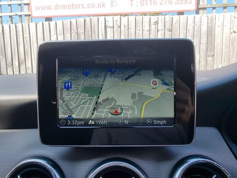 Mercedes-Benz Cla view 3