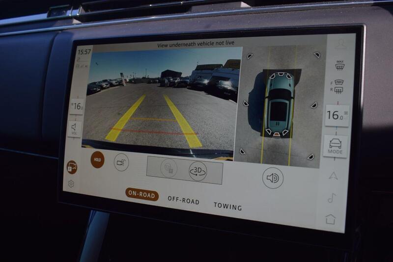 Land Rover Range Rover Sport view 4