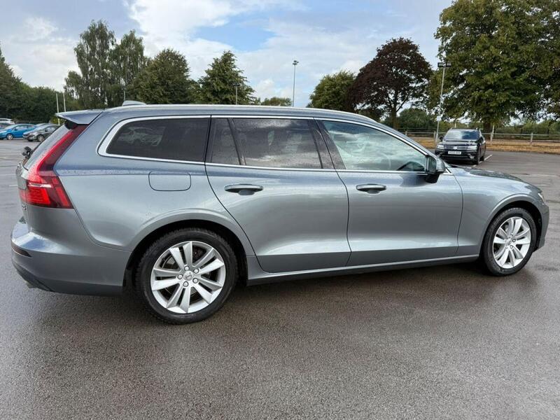 Volvo V60 view 4