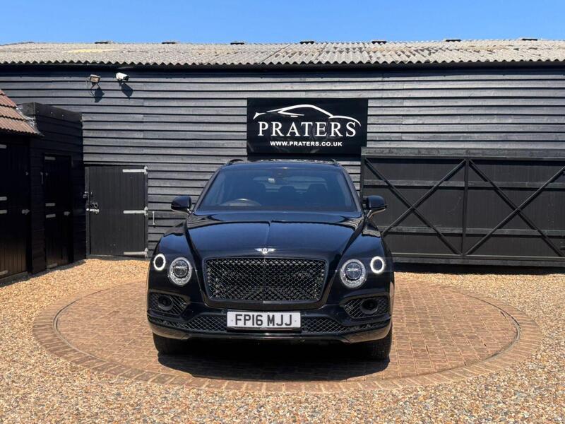 Bentley Bentayga view 4