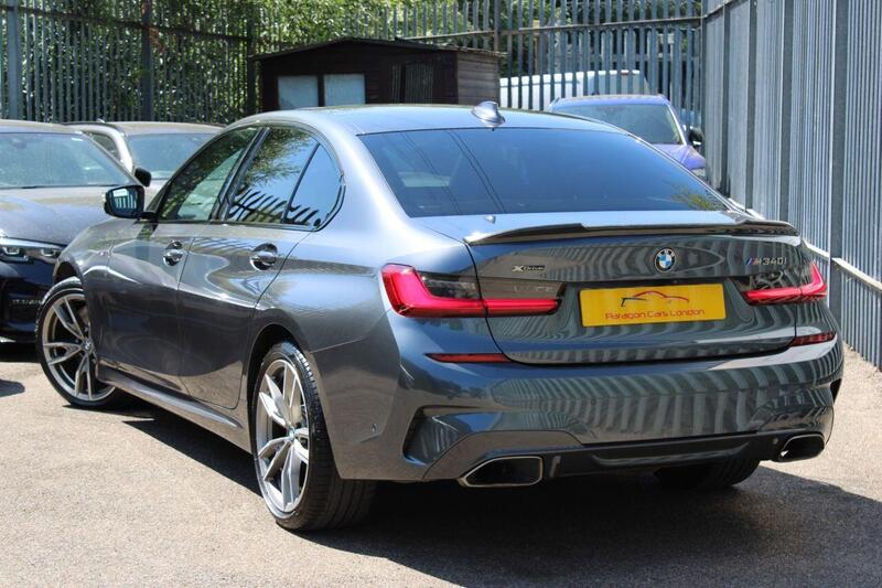 BMW 3 Series view 3