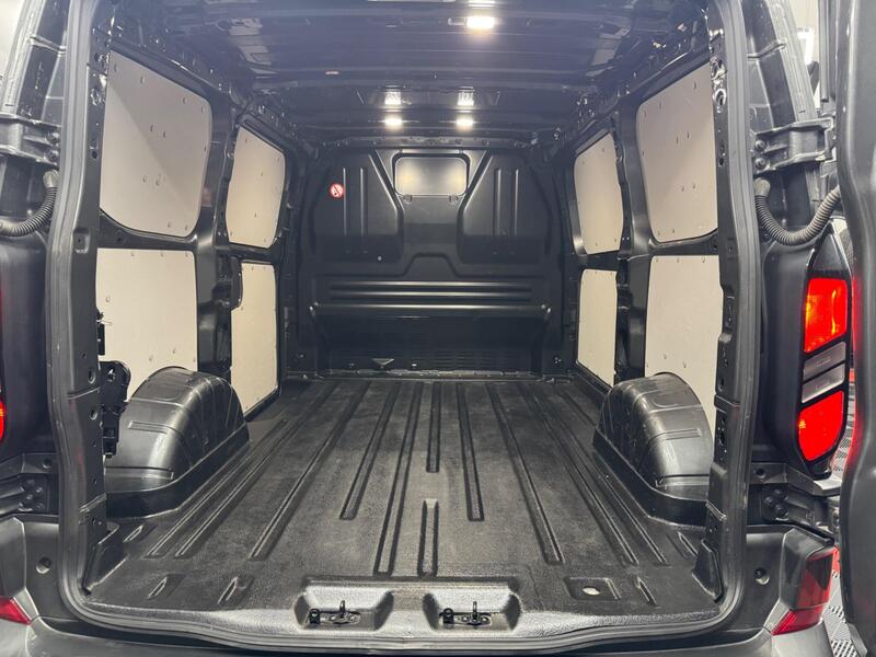 2024 Ford Transit Custom - exterior