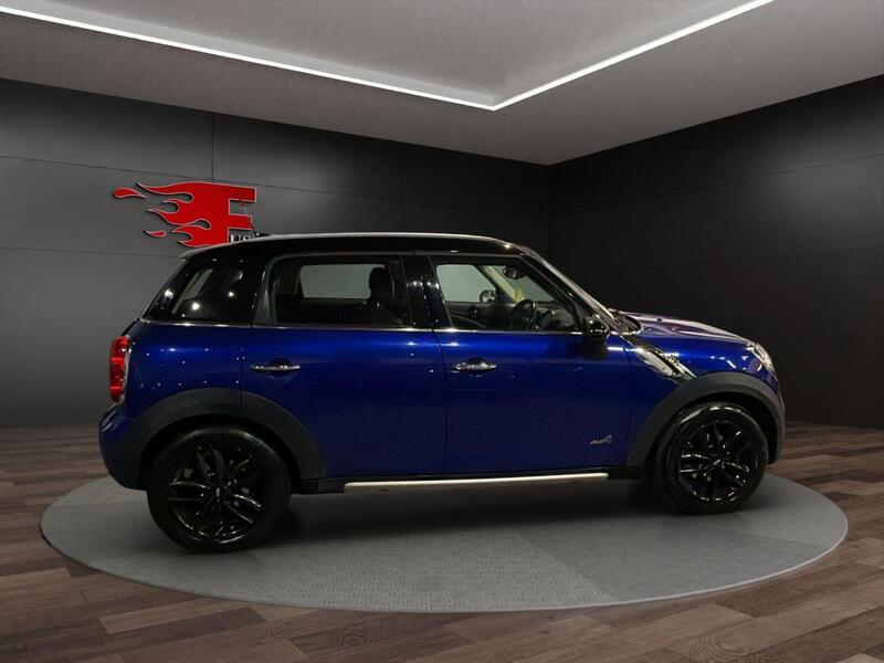 Mini Countryman view 4