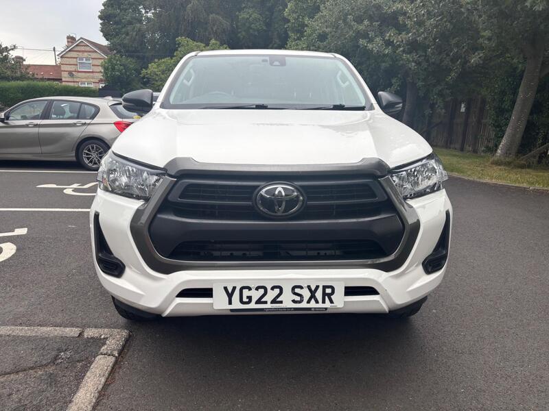 Toyota Hilux view 2