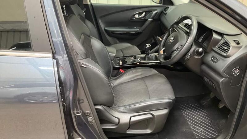 Renault Kadjar view 2