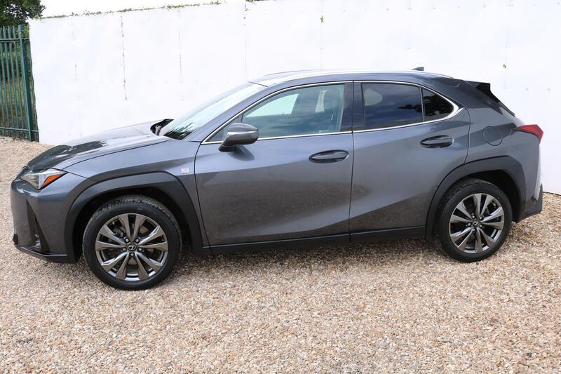 Lexus Ux view 5
