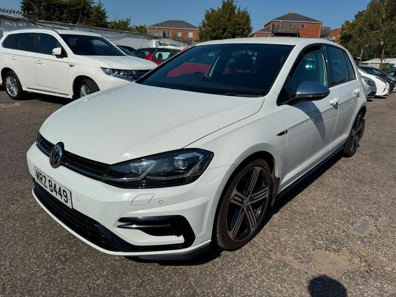 Volkswagen Golf view 2