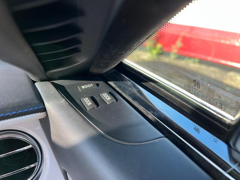 Rolls-Royce Dawn view 67