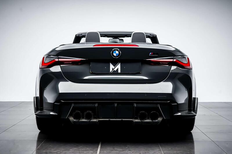 BMW M4 view 4