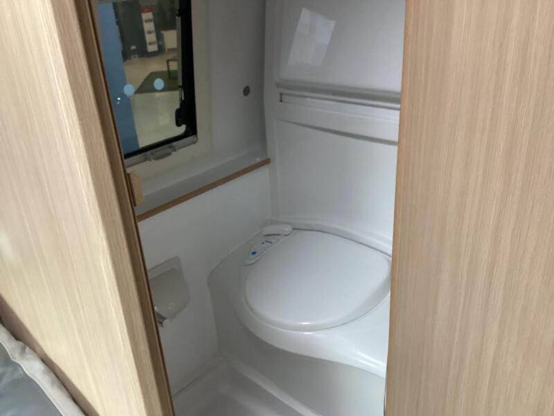 IH Motorhomes 710 IFLG — image 13