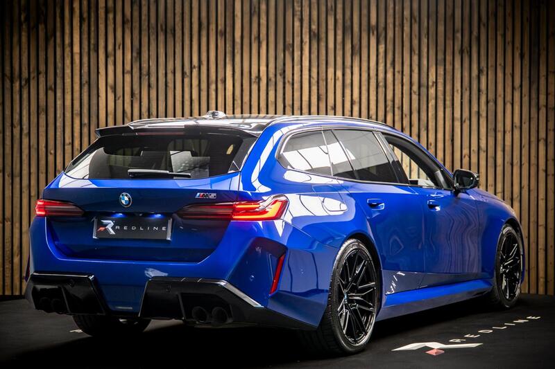 BMW M5 view 4