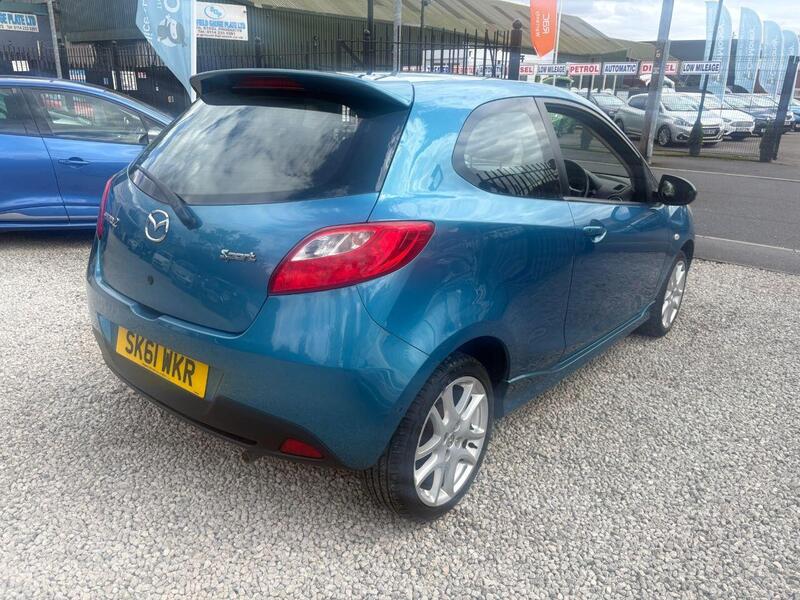 Mazda Mazda2 view 6