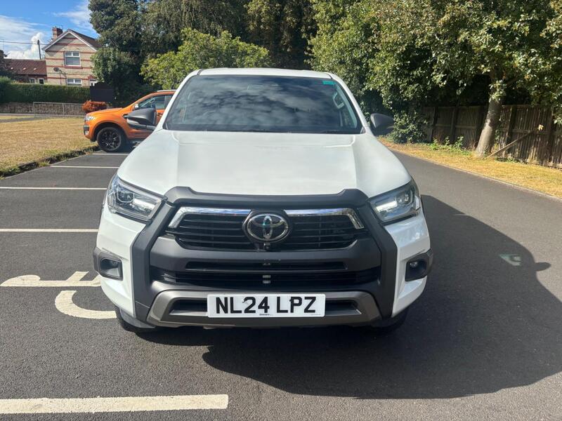 Toyota Hilux view 2