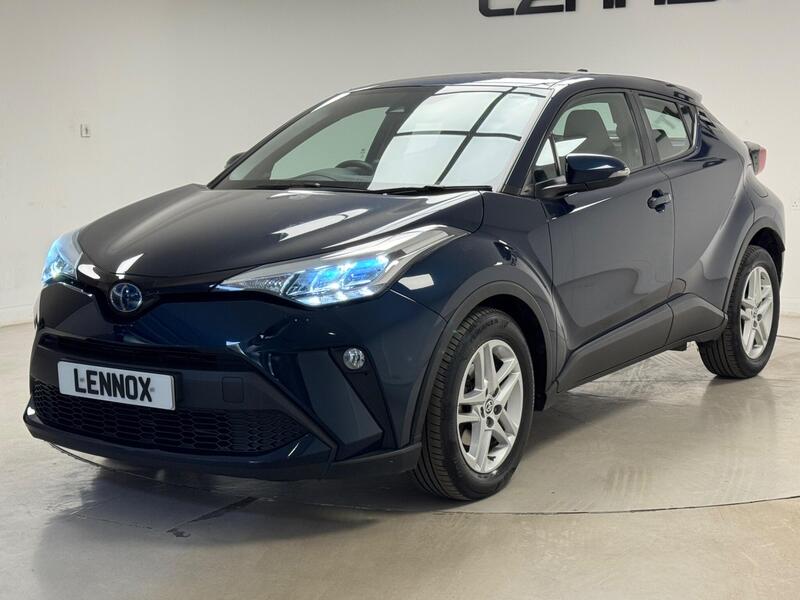 Toyota C-HR view 3