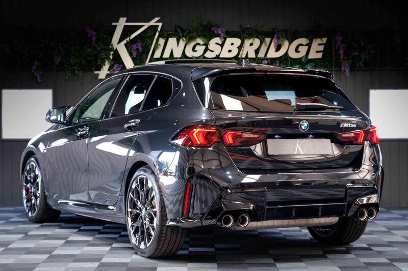 BMW 1 Series view 6