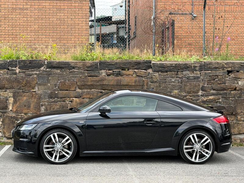 Audi Audi TT view 4
