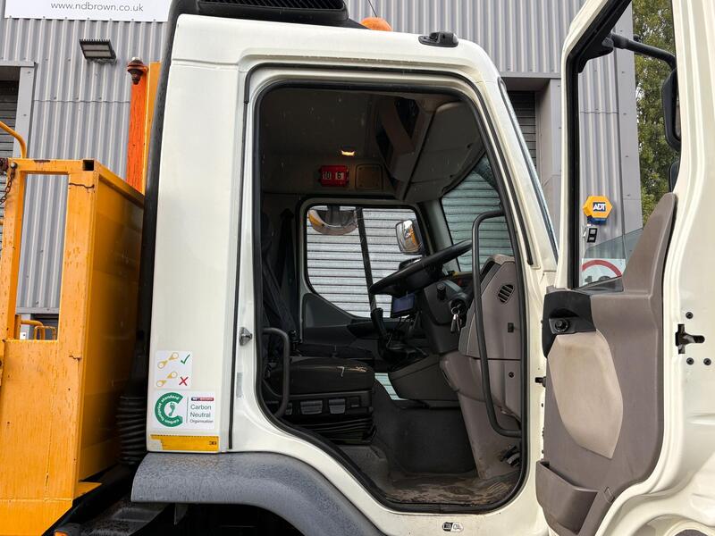 DAF LF230 18T GVW Hot Box Twin