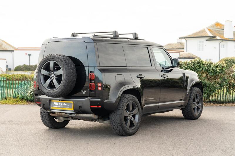 Land Rover Defender 110 main image