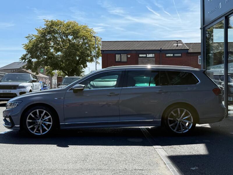 Volkswagen Passat view 5