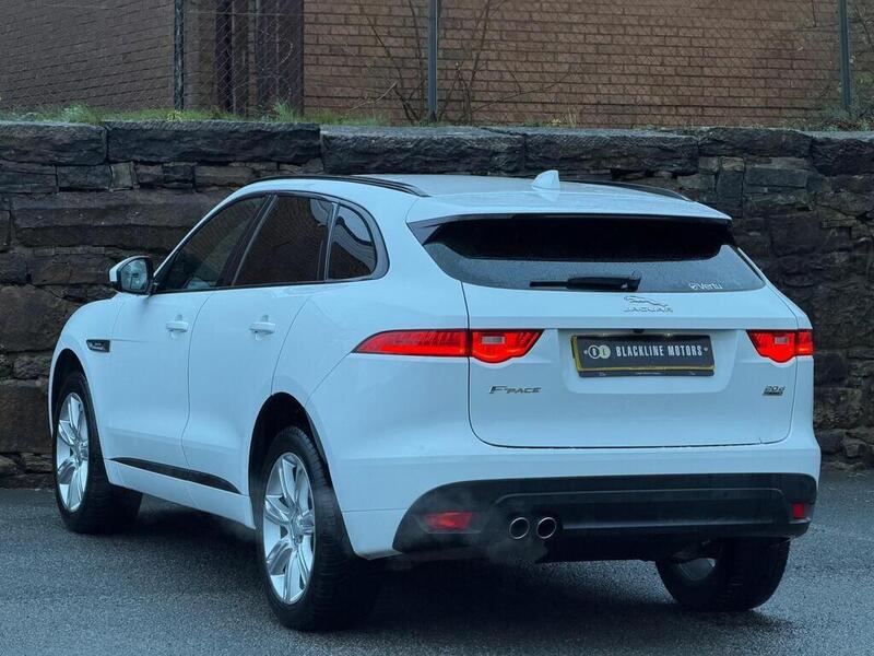 Jaguar F-Pace view 5