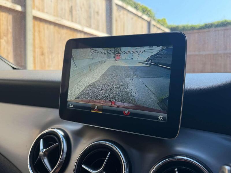 Mercedes-Benz Mercedes-Benz CLA view 2