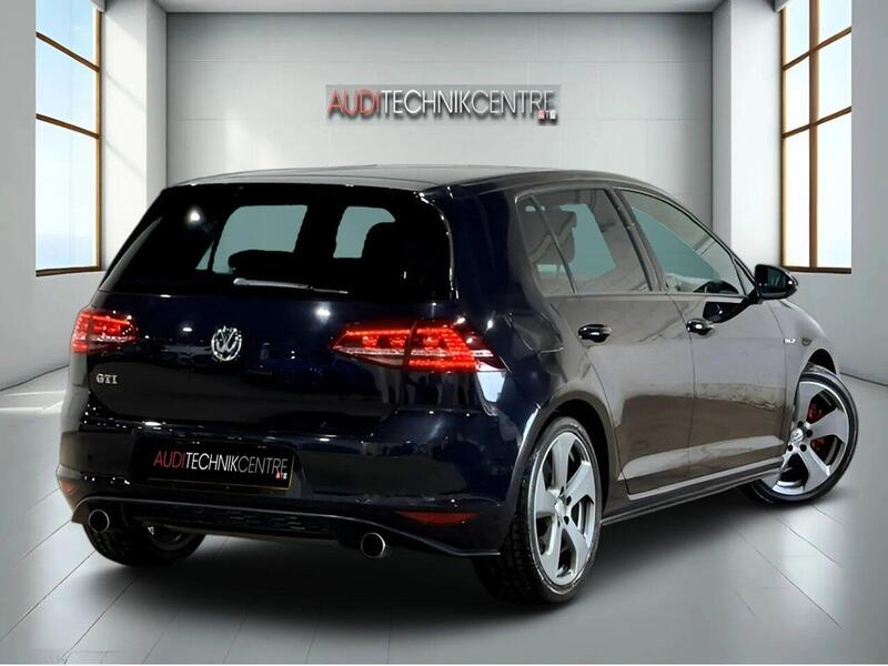 Volkswagen Golf view 5