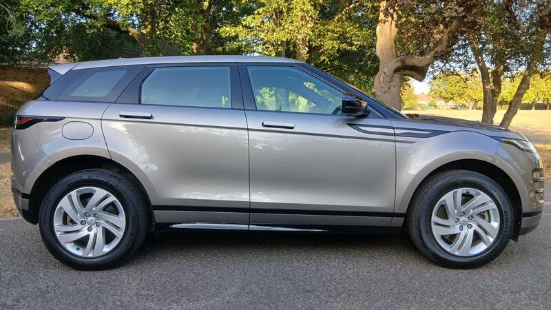Land Rover Range Rover Evoque view 2