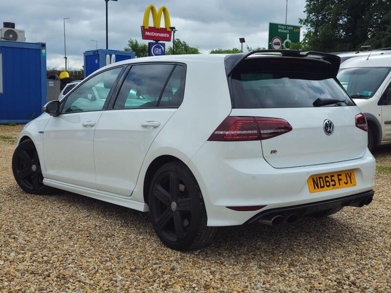 Volkswagen Golf view 4