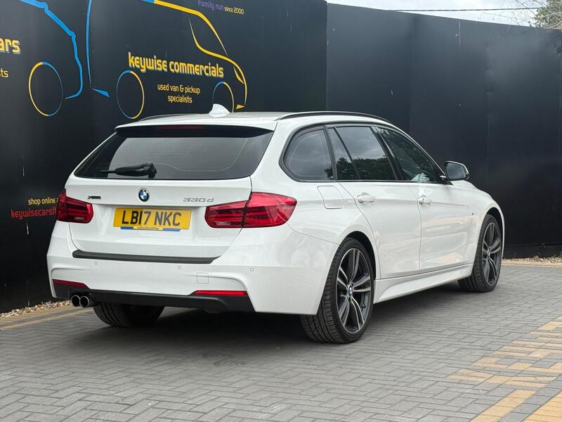 BMW 3 Series view 6