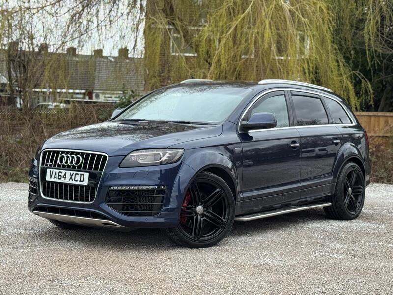 Audi Audi Q7 view 2