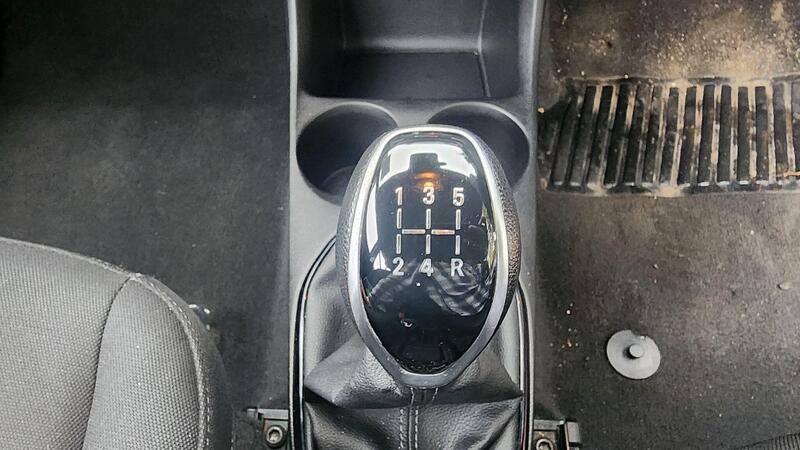 2015 Vauxhall Viva — photo 32