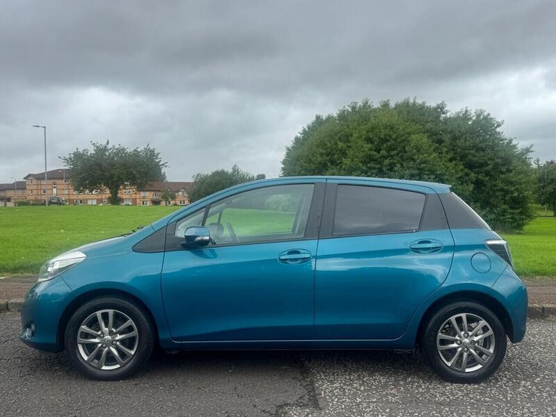 Toyota Yaris view 2