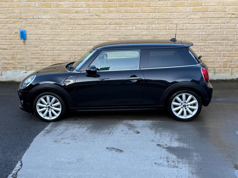 Mini Cooper view 2