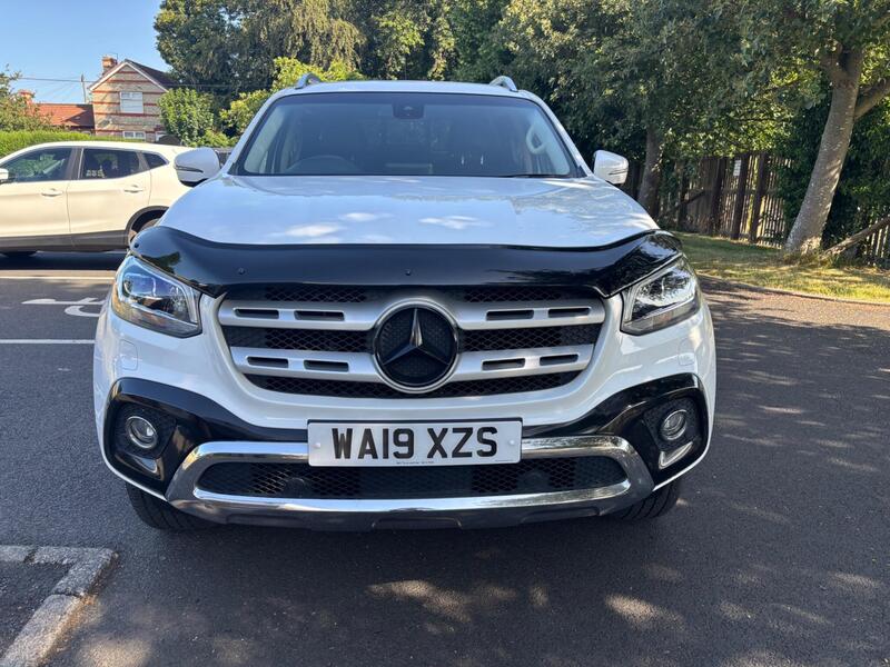 Mercedes-Benz X-Class view 2