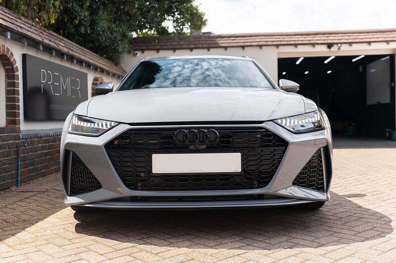 Audi RS6 Avant view 2