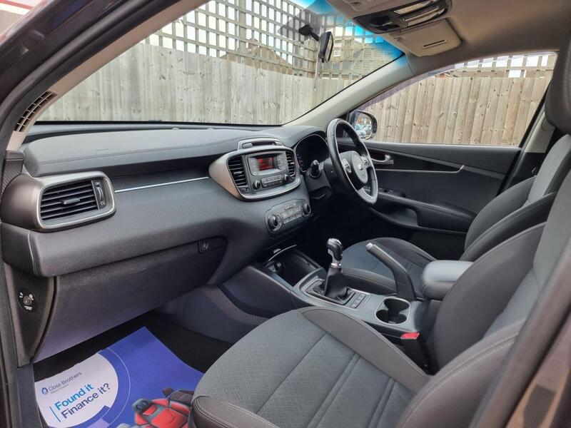 Kia Sorento view 6