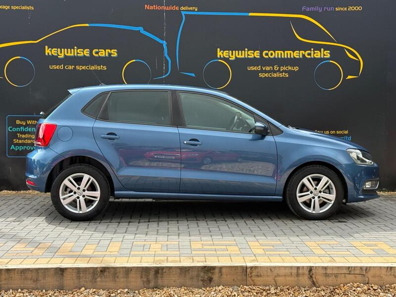 Volkswagen Polo view 6