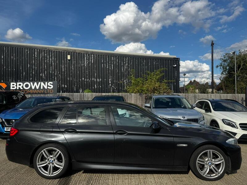 BMW 5 Series view 3
