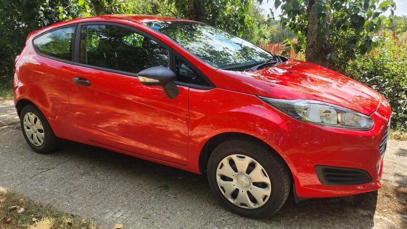 2014 Ford Fiesta — photo 19